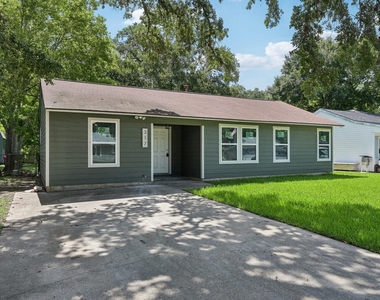 317 Redwood Street - Photo Thumbnail 1