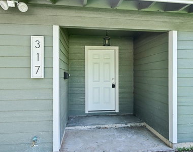317 Redwood Street - Photo Thumbnail 4