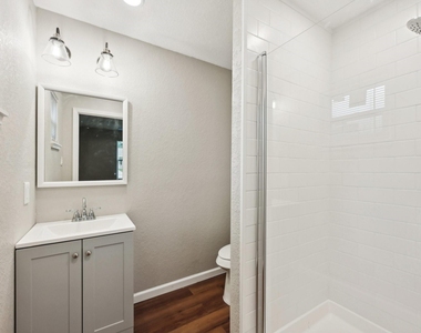 317 Redwood Street - Photo Thumbnail 20