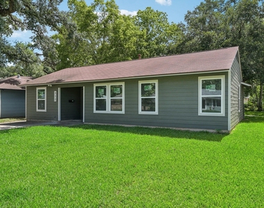 317 Redwood Street - Photo Thumbnail 2