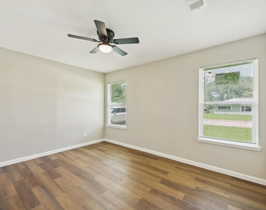 317 Redwood Street - Photo Thumbnail 23