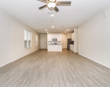 13446 Maltessa Drive - Photo Thumbnail 3
