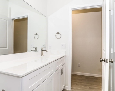 13446 Maltessa Drive - Photo Thumbnail 17