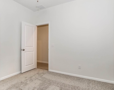 13446 Maltessa Drive - Photo Thumbnail 9