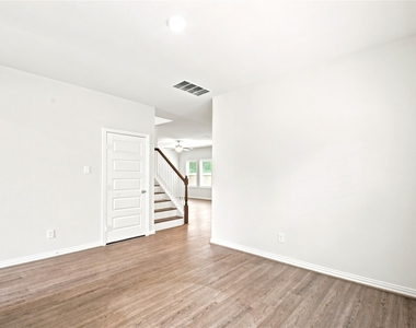 1202 Vilamoura Court - Photo Thumbnail 7