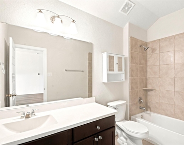 1202 Vilamoura Court - Photo Thumbnail 33