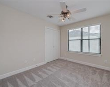 8715 Meadowcroft Drive - Photo Thumbnail 11