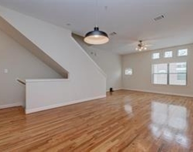8715 Meadowcroft Drive - Photo Thumbnail 5
