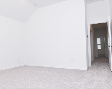 5427 Holly Haven Court - Photo Thumbnail 11