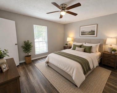 17303 Saturn Lane - Photo Thumbnail 10