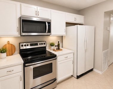 17303 Saturn Lane - Photo Thumbnail 6