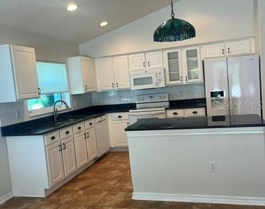 8144 Sanguinelli Road - Photo Thumbnail 9