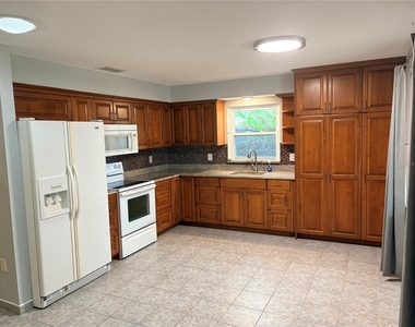 6010 Tennessee Avenue - Photo Thumbnail 1
