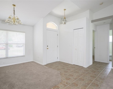 1712 Arash Circle - Photo Thumbnail 6