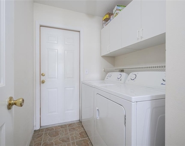 1712 Arash Circle - Photo Thumbnail 22