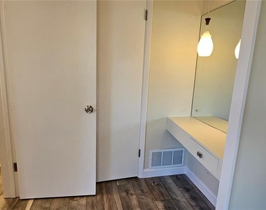 1329 Fairfield Drive - Photo Thumbnail 10