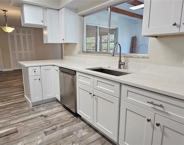 1329 Fairfield Drive - Photo Thumbnail 33