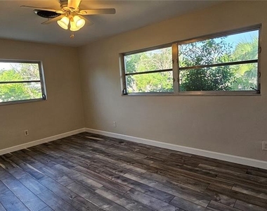 1329 Fairfield Drive - Photo Thumbnail 24