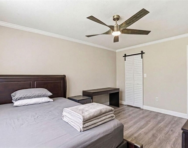 2424 W Tampa Bay Boulevard - Photo Thumbnail 18