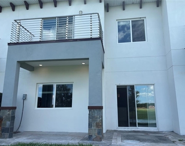 2021 Greenbriar Terrace - Photo Thumbnail 12