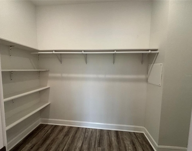 2021 Greenbriar Terrace - Photo Thumbnail 21