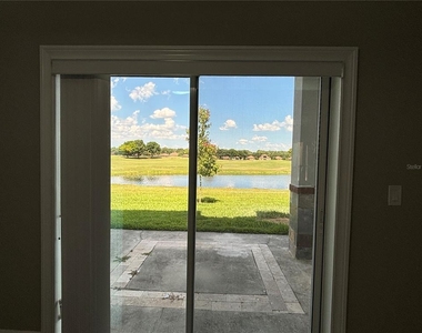 2021 Greenbriar Terrace - Photo Thumbnail 11