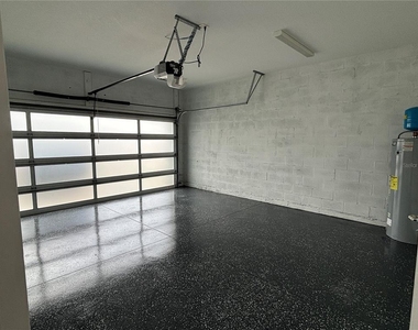2021 Greenbriar Terrace - Photo Thumbnail 2
