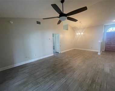13104 Barth Place - Photo Thumbnail 11