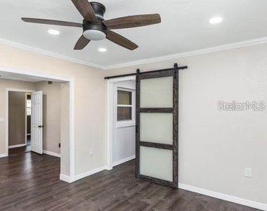 2608 Oakwood Drive - Photo Thumbnail 8