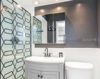 2608 Oakwood Drive - Photo Thumbnail 4