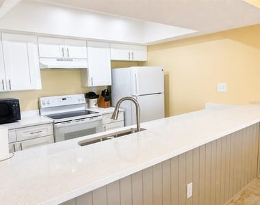450 S Gulfview Boulevard - Photo Thumbnail 8