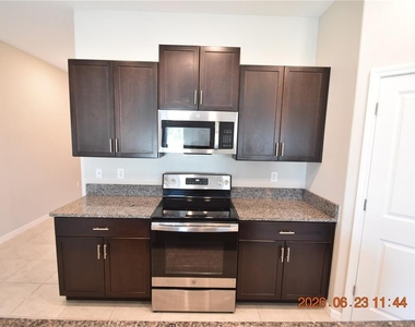 13021 Meadow Pond Place - Photo Thumbnail 23