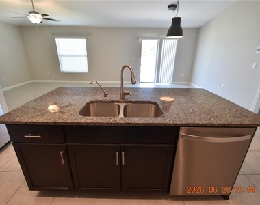 13021 Meadow Pond Place - Photo Thumbnail 25
