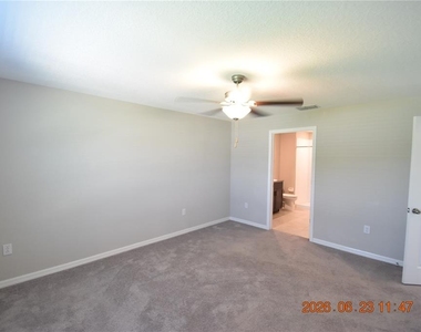 13021 Meadow Pond Place - Photo Thumbnail 31