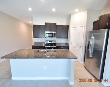 13021 Meadow Pond Place - Photo Thumbnail 22