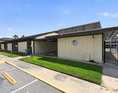 4758 Jasper Drive - Photo Thumbnail 3