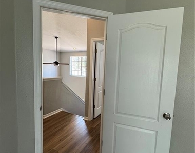 18006 Birdwater Drive - Photo Thumbnail 49