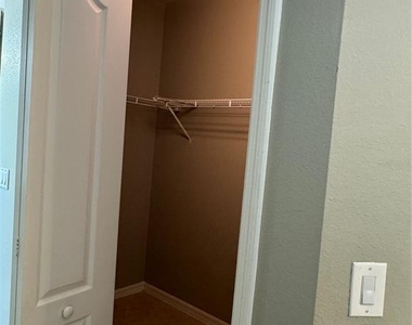 18006 Birdwater Drive - Photo Thumbnail 26