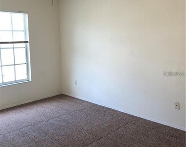 1735 Fluorshire Drive - Photo Thumbnail 8