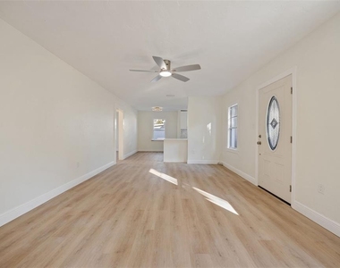 3821 6th Avenue N - Photo Thumbnail 9