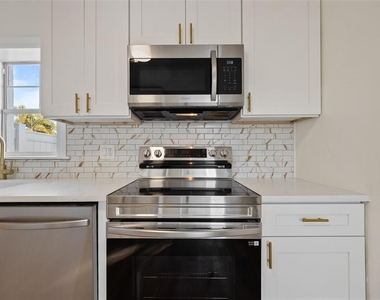 3821 6th Avenue N - Photo Thumbnail 20