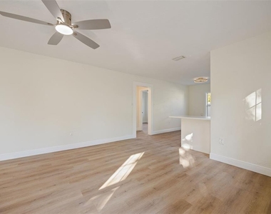 3821 6th Avenue N - Photo Thumbnail 7