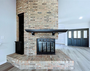 2881 Hammock Drive - Photo Thumbnail 27