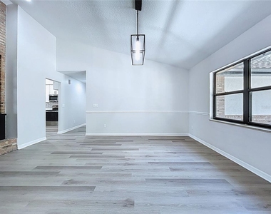 2881 Hammock Drive - Photo Thumbnail 16