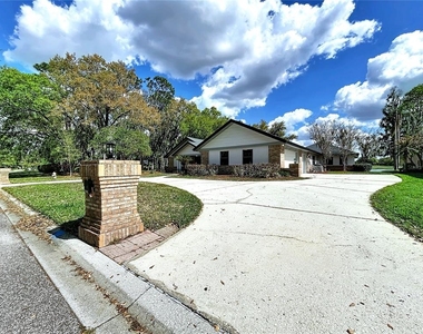 2881 Hammock Drive - Photo Thumbnail 4