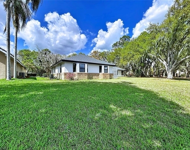 2881 Hammock Drive - Photo Thumbnail 7