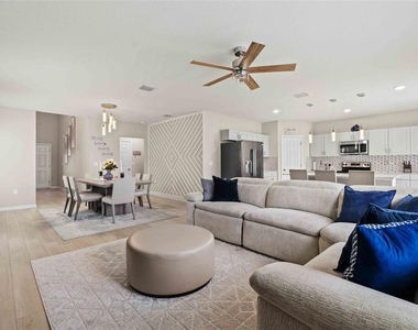 7512 Wallflower Trail - Photo Thumbnail 14