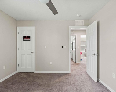 7512 Wallflower Trail - Photo Thumbnail 43