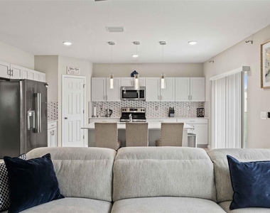 7512 Wallflower Trail - Photo Thumbnail 15