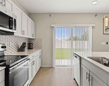 7512 Wallflower Trail - Photo Thumbnail 19